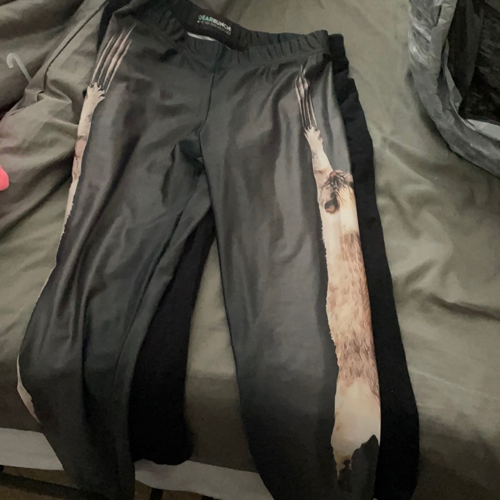 Gearbunch cat leggings. Never worn. Hate the fabric. Regular length.
